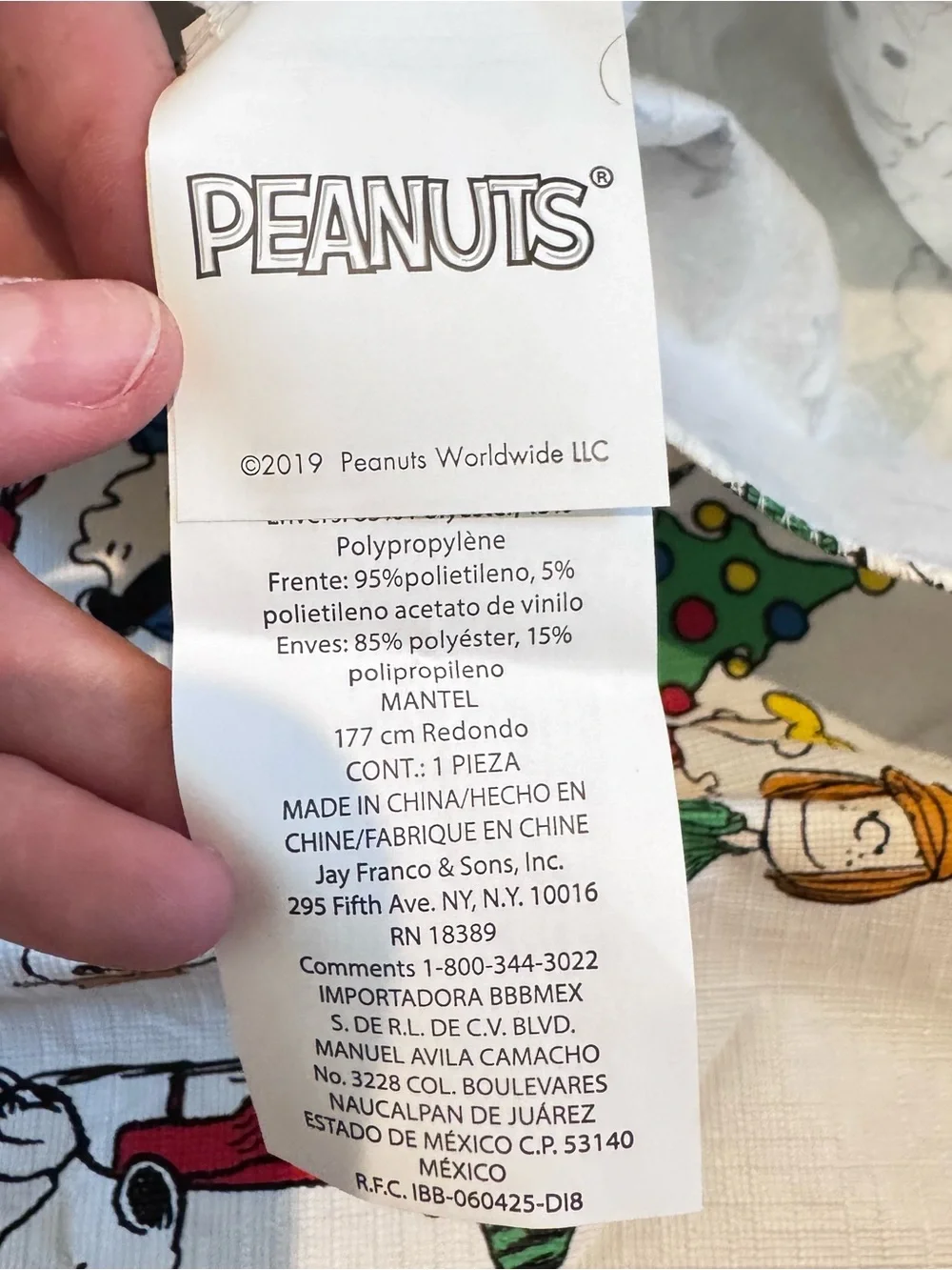 Vintage Snoopy Charlie Brown Peanuts Vinyl Table Cloth Round 70”